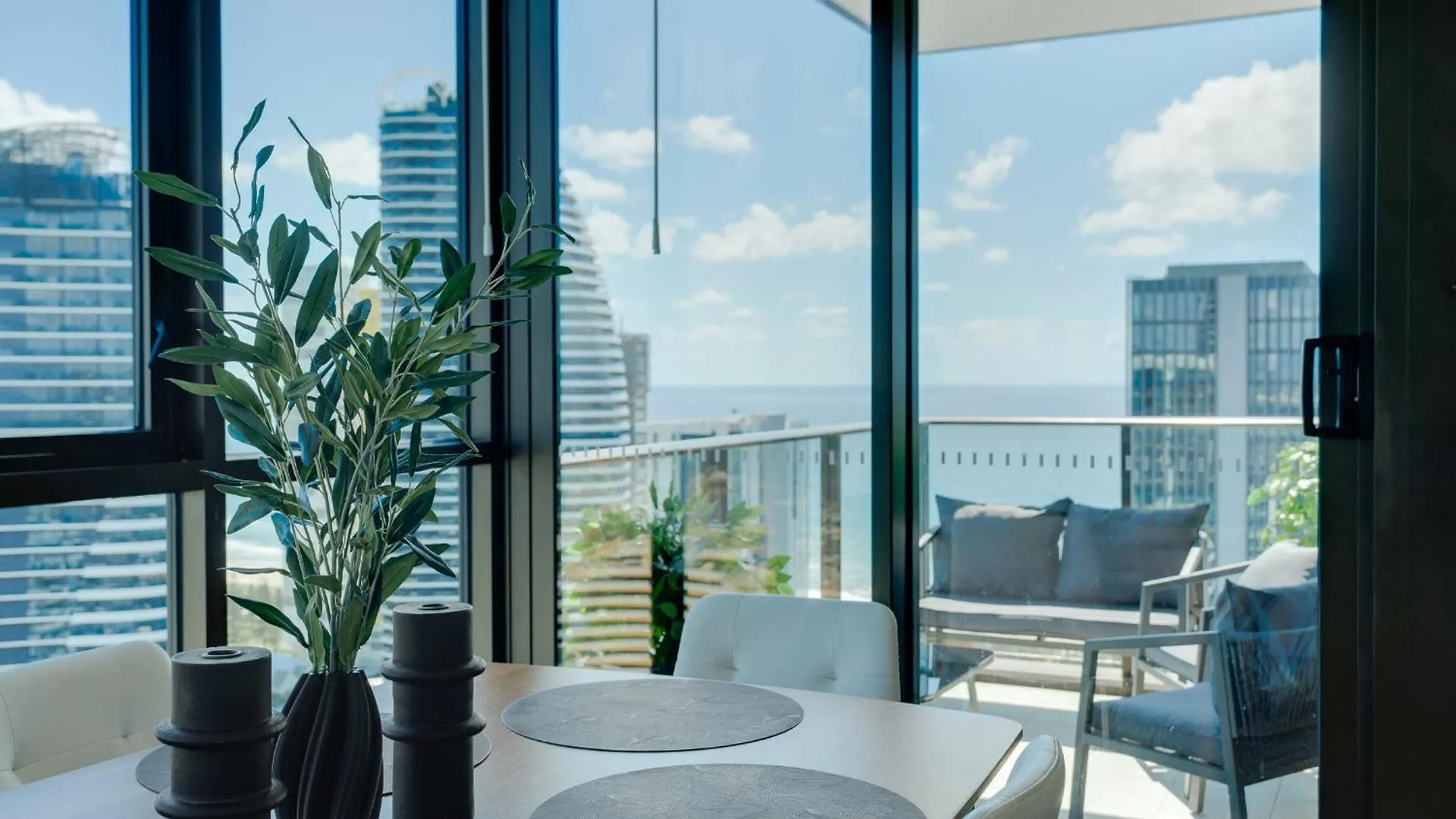 Luxury 2-Br Penthouse With Stunning Ocean Views Apartment Gold Coast 0*,