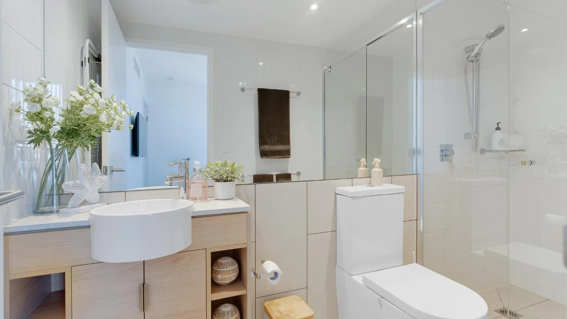 Luxury 2-Br Penthouse With Stunning Ocean Views Apartment Gold Coast