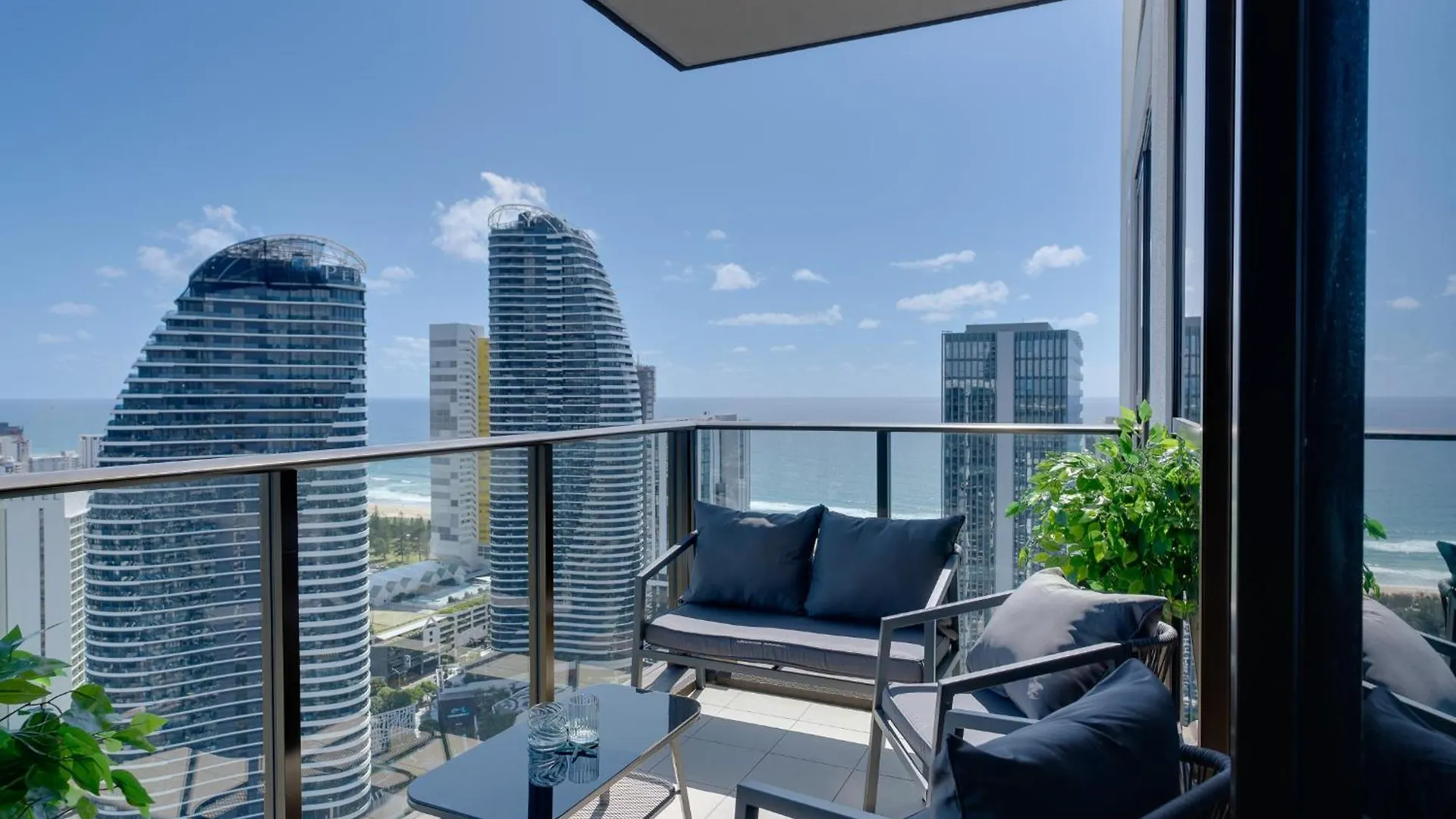 Luxury 2-Br Penthouse With Stunning Ocean Views Apartment Gold Coast 0*,  Australia